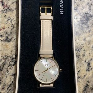 MvMT cream leather watch